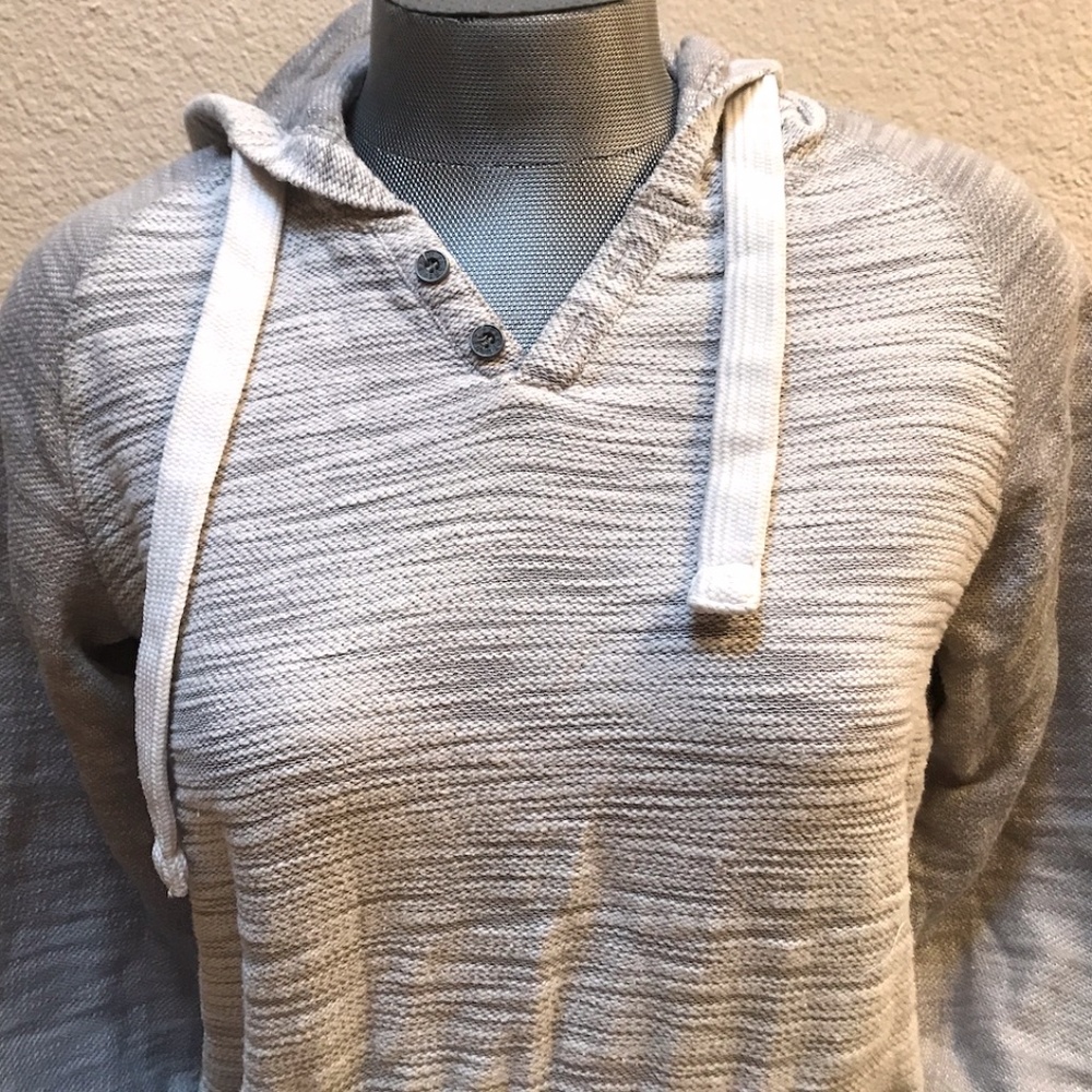 Free Planet Hoodie. Heather Grays.  Raglan Sleeve. Adult Small. NWOT. - Picture 4 of 12